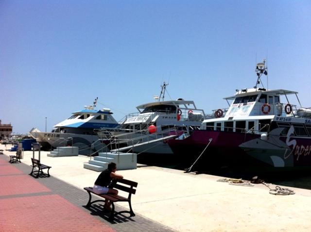 Apto Lore Playa Con Aire Acondicionado سانتا بولا المظهر الخارجي الصورة